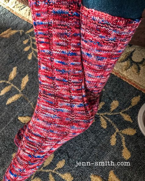 Knit Tube Socks, Simple Knitting Patterns, Crochet Quote, Learning To Knit, Simple Knitting, Basketweave Stitch, Local Yarn Shop, Knitting Patterns Free Beginner, Knitting Humor