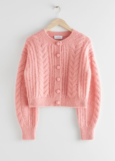 & Other Stories - The winter shop Oversize Pullover, Cardigan Design, Sweater Trends, Pink Cardigan, Cable Knit Cardigan, Cardigan Sweaters For Women, Sweater Design, Fashion Story, Cropped Cardigan