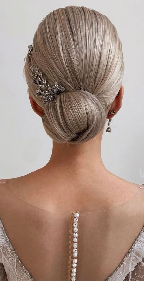 Sleek Updos For Medium Length Hair, Formal Updos For Medium Length Hair Wedding, Sleek Bridal Updo, Sleek Updo Hairstyles, Sleek Bridal Hair, Work Updo, Hairstyles For Prom Medium Length, Hairstyle For Prom, Casual Updo