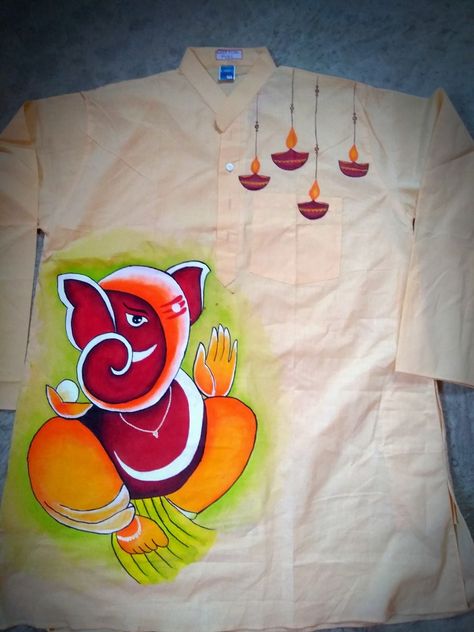 Fabric printing of ganesh and diya on cotton Panjabi. Fabric Penting Blouse, Ganesh Fabric Painting, Ganpati Fabric Painting, Febric Penting Design Panjabi, Kurta Fabric Painting, Panjabi Fabric Painting, Punjabi Art, Embroidery Shirt Men, Fabric Colour Painting