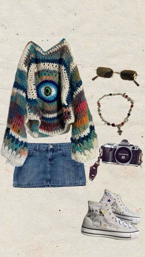 Cute Outfits With Jewelry, Hippy Indie Outfits, Indie Aesthetic Fashion Summer, Basic Bohemian Outfits, Alternative Indie Concert Outfit, Band Gig Outfit, Casual Hippy Outfits, Flipturn Concert Outfits, 90s Indie Outfits