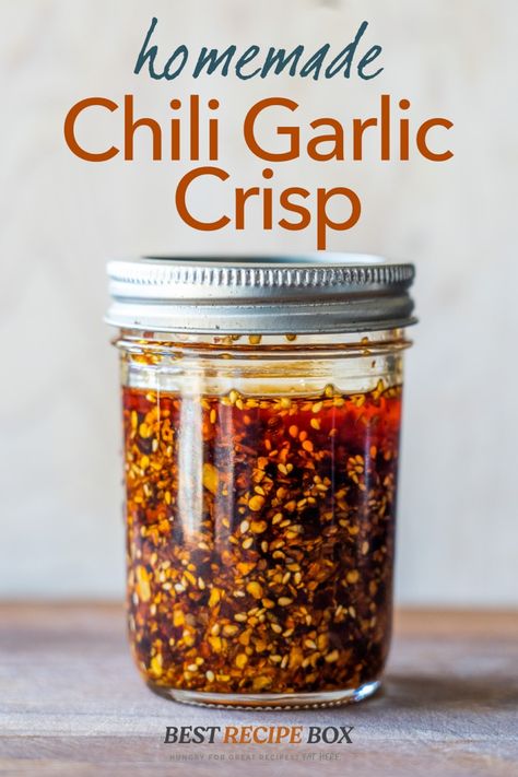 Chili Crisp Recipe, Easy Homemade Chili, Chili Crunch, Chili Oil Recipe, Chili Sauce Recipe, Crunch Recipe, Chili Crisp, Homemade Sauce Recipes, Homemade Condiments