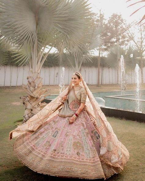 Pastel Lehenga Wedding Bride, Bridal Pastel Lehenga, Pastel Wedding Lehenga Bridal, Pastel Pink Wedding Lehenga, Banarasi Lengha, Pastel Bridal Lehenga, Indian Bridal Wear Red, David Tattoo, Pink Purple Wedding