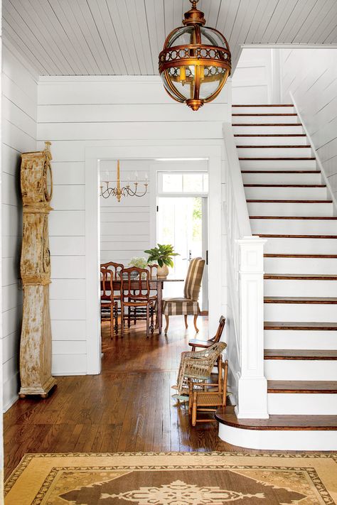 Monteagle Home Porch Rachel Halvorson, Wicker Porch Furniture, White Wood Paneling, Modern Farmhouse Interior Design, Old Home Remodel, Beadboard Ceiling, Farmhouse Interior Design, Mountain Cottage, Porch Furniture