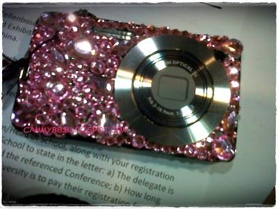 Bedazzled camera (: Digital Camera Bedazzled, Bedazzled Digital Camera, Bedazzler Ideas Diy, Bedazzled Camera, 2000s Camera, Bedazzled Things, Bedazzled Phone Case, Y2k Camera, Bedazzled Y2k