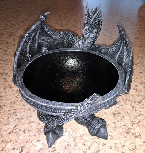 scryingbowl1 Dragon Bedroom, Scrying Bowl, Dragon Dreaming, Witch Fashion, Crystal Balls, The Eclipse, The Occult, Crystal Sphere, Psychic Abilities