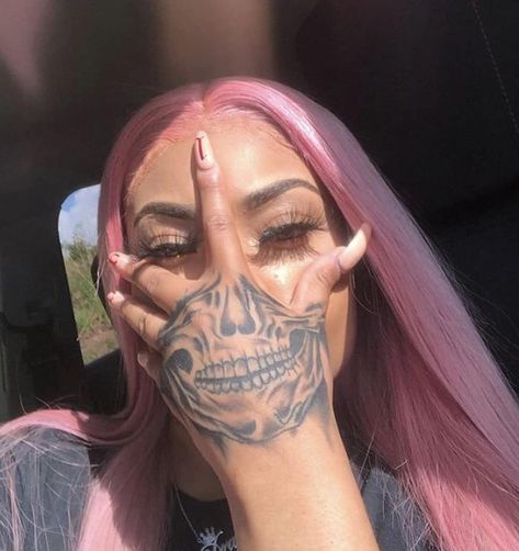 #𝓓𝓪𝓛𝓪𝓿𝓲𝓼𝓱𝓦𝓪𝔂 💫’s Instagram post: “Would you ever get a tattoo like this? (@lavishbrincess💫)” 2 Face Tattoo, 2 Faces Tattoo, Baddie Tatoos, Skull Face Tattoo, Tattoo Main, Face Tats, Styl Grunge, Pocket Watch Tattoos, Face Tattoos For Women