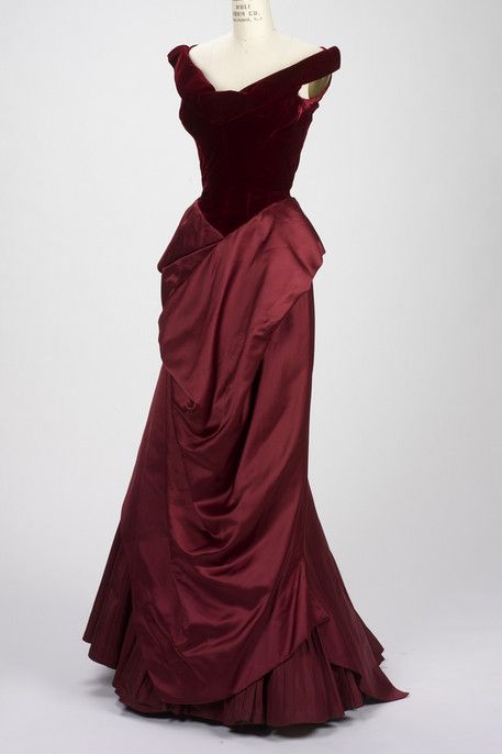 Evening gown Charles James, designer British-American, 1906-1978 Evening gown, 1955 Silk; cut velvet, satin, taffeta 57.084.1 Summer Opera Outfit, Risd Museum, Charles James, Chique Outfits, Vintage Couture, Vintage Gowns, Historical Dresses, Moda Vintage, 1950s Fashion