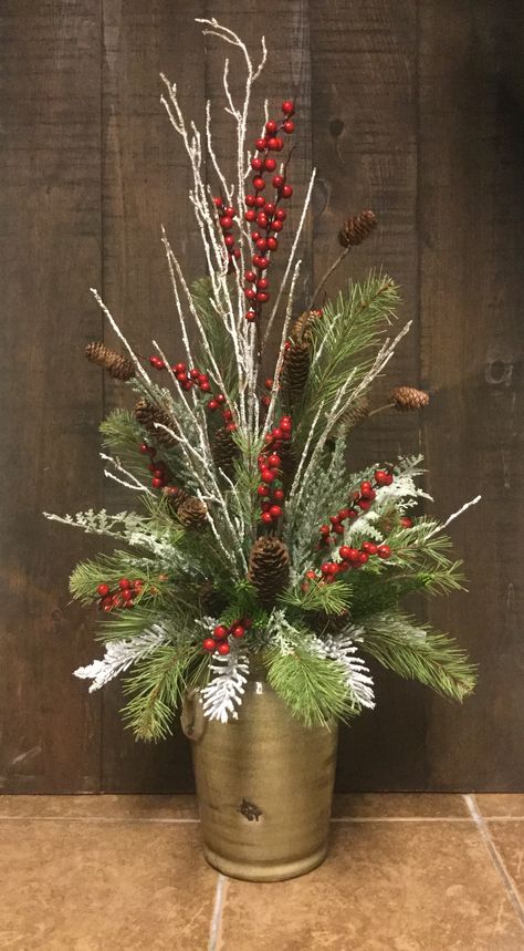 Christmas Vase Arrangements, Christmas Floral Arrangements Diy, Christmas Urns, Winter Floral Arrangements, Church Christmas Decorations, Christmas Vases, Christmas Planters, Christmas Flower Arrangements, Christmas Floral Arrangements