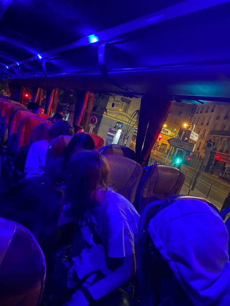 taking a charter bus to the airport </3 Charter Bus Aesthetic, Vicky Core, Quebec Road Trip, Washington Dc Photography, Camp Aesthetic, City Life Aesthetic, Canadas Wonderland, Charter Bus, Dc Photography