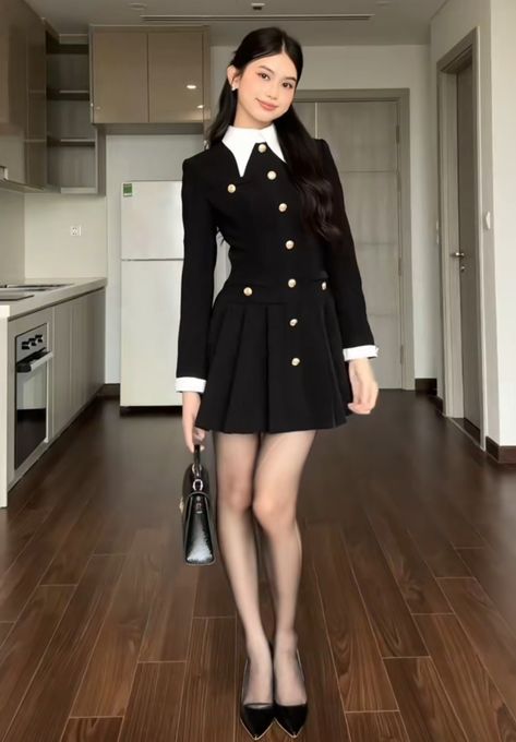 Kdrama Rich Girl Outfit, Rich Kdrama Outfits, Elegant College Outfits, Rich Girl Outfit, Kdrama Outfits, Rich Girl Outfits, Rich Fashion, Fashion Drawing Dresses, Rich Women