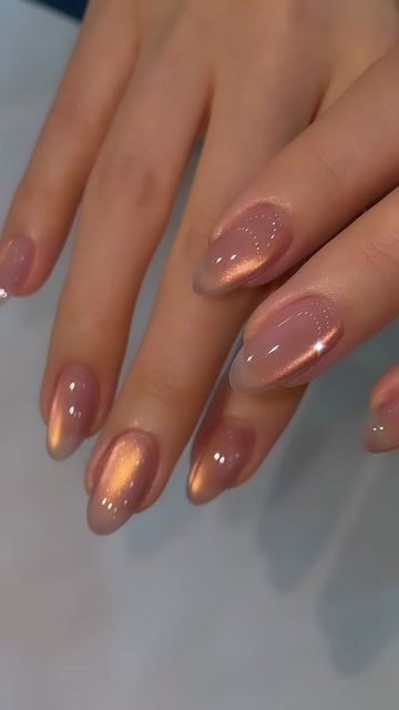 Nude cat eye jelly nails by @nail_by.jjoo Engaged Nails, Manicure Short Nails, Japan Nails, Magical Nails, Nails June, Chloe Nails, Manicure Short, Gel Polish Designs, Henna Nails