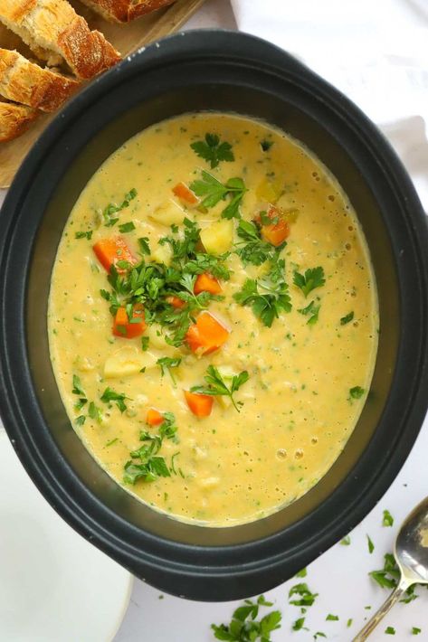 Slow Cooker Vegetable Soup Creamy Veggie Soup, Slow Cooker Vegetable Soup, Slow Cooker Dump, Bag Meals, Soup Recipes Uk, Dump Bags, Cream Of Vegetable Soup, Taming Twins, Dump Recipes