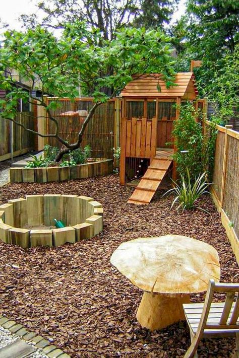 50+ Fantastic backyard playground design and areas for your kids - Page 49 of 50 - lasdiest.com Daily Women Blog! Narrow Backyard Ideas, Playground Landscaping, Play Area Backyard, Backyard Kids Play Area, Play Garden, Tree House Kids, Outdoor Play Areas, Diy Playground, Potager Garden