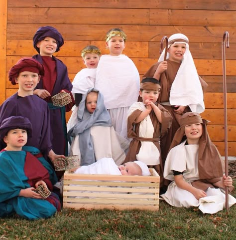 Kids Wiseman Costume Diy, Nativity Dress Up Ideas, Diy Bible Costumes Kids, Nativity Scene Costumes, Wise Man Costume Diy Kids, Diy Wiseman Costume Kid, Nativity Pageant Costumes, Diy Wise Man Costume, Easy Nativity Costumes