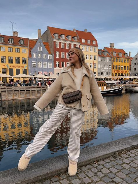 7 Chic Zurich Winter Outfit Ideas to Keep You Cozy and Stylish - Magic of Clothes Zurich Winter, Switzerland Travel Winter, Germany Outfits, Europe Clothes, Denmark Fashion, Italy Honeymoon, Zurich Switzerland, Winter Outfit Ideas, Winter Outfits Women