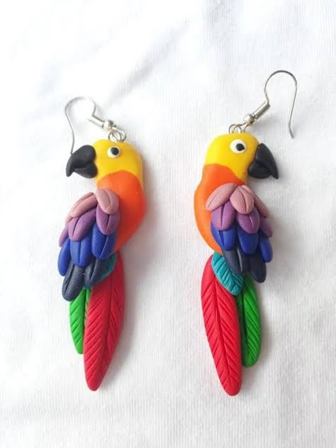 Cercei Din Lut Polimeric, Parrot Earrings, Fimo Earrings, Polymer Clay Flower Jewelry, Diy Earrings Polymer Clay, Polymer Clay Jewelry Tutorials, Handmade Clay Jewelry, Polymer Clay Animals, Polymer Clay Diy