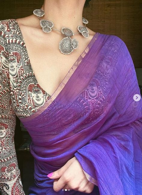 Handloom Saree Cotton, Corset Fashion Outfits, Saree Wearing Styles, Simple Saree Designs, Fashionable Saree, Traditional Blouse Designs, New Saree Blouse Designs, Fashionable Saree Blouse Designs, Fancy Sarees Party Wear