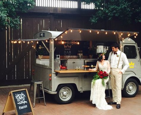 A full-service truck will bring everything you need, including the bartenders, music + lighting. Wedding Food Truck Receptions, Wedding Food Trucks, Food Truck Reception, Food Truck Events, Food Truck Wedding, Food For Special Event, Food Van, Best Food Trucks, Wedding Reception Ideas