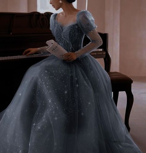 1800s Ball Gown, Royal Dress Aesthetic, Ball Gown Aesthetic, Aesthetic Princess Dress, Champagne Prom Dress Long, 1800s Dresses, Gown Aesthetic, Royalty Dr, Pretty Quinceanera Dresses