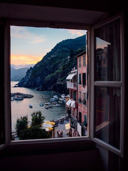 These hotel room views will totally blow you away Window With A View, An Open Window, Foto Tips, Room With A View, Destination Voyage, Adventure Is Out There, Window View, Open Window, Stay The Night