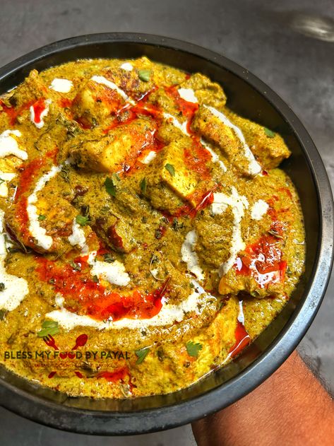 How to Make Authentic Hyderabadi Paneer Curry Paneer Jalfrezi Recipe, Panner Curry Recipe, Hyderabadi Paneer, Paneer Recipes Indian, Paneer Curry Recipes, Hyderabadi Cuisine, Paneer Curry, Vegetarian Platter, Paneer Dishes