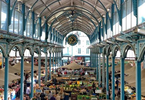 Arch Ways, Dijon France, Best Restaurants In Paris, Burgundy France, Tourist Office, Ancient Buildings, Four Days, Paris Eiffel Tower, Traditional Architecture