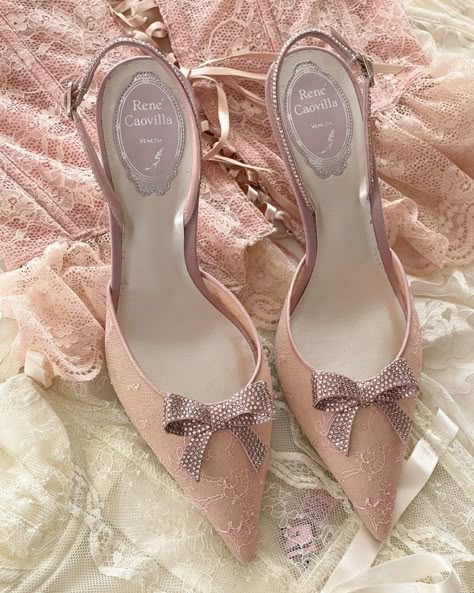 Pretty Heels, Shoes Heels Classy, Cinderella Shoes, Kawaii Shoes, Vintage Heels, Fancy Shoes, Cute Heels, Girly Shoes, Designer Pieces