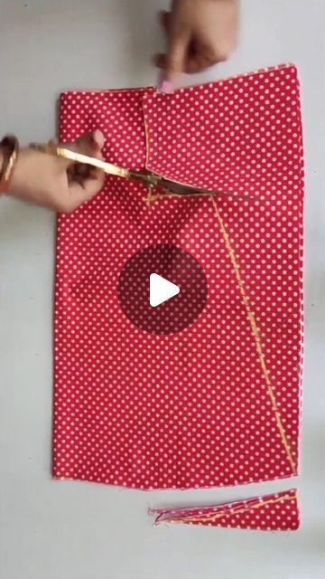 How To Stitch Clothes, Cloth Stitching Ideas, Baby Frock Ideas, Top Stitching Ideas Patterns, Stiching Ideas Frock, How To Stitch A Dress, Cloth Diy Ideas, Stitching Dresses Tutorials, Top Stitching Ideas