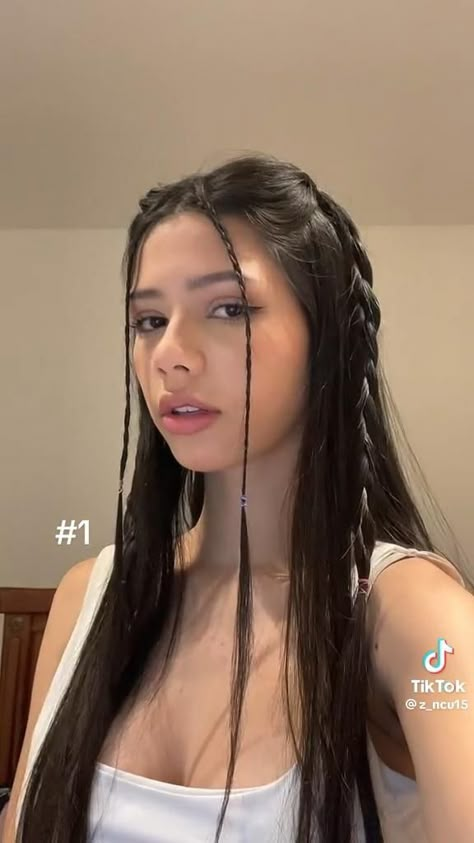 Concert Hairstyles, Rave Hair, Hairstyles For Layered Hair, Video Tiktok, Peinados Fáciles Para Cabello Corto, Hair Stylies, Hair Up Styles, Hairdo For Long Hair, Hair Stylist Life