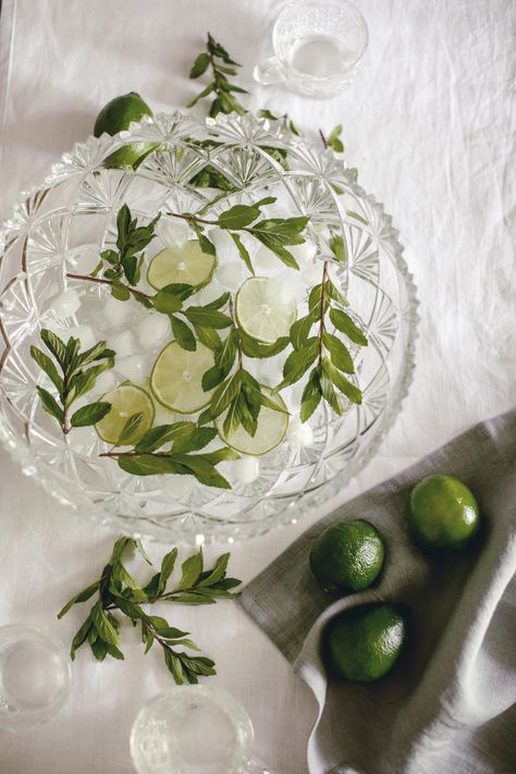 Mojito Punch, Vintage Punch Bowl, Wedding Punch, Bridal Shower Cocktails, Classic Mojito, Glass Punch Bowl, Mint Cocktails, Mint Simple Syrup, Cocktails To Try