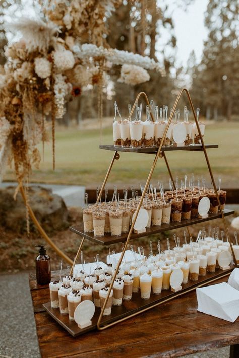 Outdoor Wedding Reception Dessert Table, Elegant Mexican Food Wedding, Boho Wedding Food Ideas, Desert Station Wedding, Small Dessert Table Ideas Wedding, Wedding Cake Cups, Food At A Wedding, Wedding Food And Drink Ideas, Dessert Table Wedding Simple