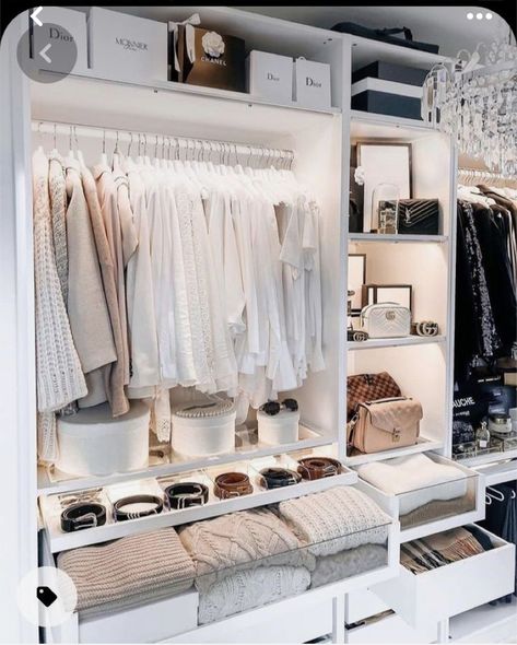 Organized Closet, Dream Closet Design, Closet Layout, Wardrobe Room, Closet Decor, Closet Remodel, Bedroom Closet Design, Walk In Wardrobe, Closet Inspiration