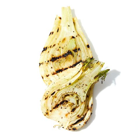 Make sure to peel away the outermost layer from the fennel bulb; it’s tough and fibrous and won’t be good grilled. Grilled Fennel, Fall Grilling, Fennel Pasta, Lentil Sausage Soup, Grilled Vegetable Recipes, Braised Brisket, Fennel Recipes, Smoked Chicken Wings, Roasted Fennel