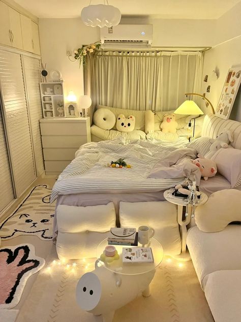 Bedroom Ideas For Small Rooms, Dream Bedroom Inspiration, Dream Apartment Decor, Room Redesign, Redecorate Bedroom, Cozy Room Decor, Minimalist Room, Dreamy Room, Dream Room Inspiration