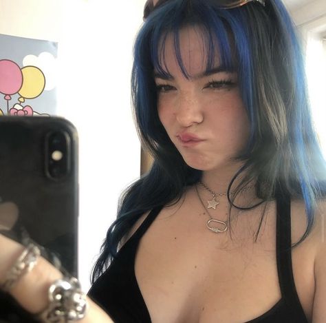 Blue Hair Streaks Short Hair, Blue Hair Inspo Aesthetic, Highlights Color Ideas For Black Hair, Top Black Bottom Blue Hair, Blue Dark Brown Hair, Dark Hair With Blue Streaks, Blue And Black Hair With Bangs, Blue Under Black Hair, Blue Highlights With Bangs