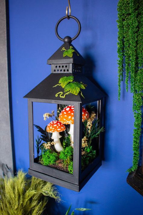 Fantasy Lamp, Mushroom Lantern, Art Deco Fairy, Lamp Mushroom, Fairy Lantern, Mushroom Light, Mushroom Crafts, Fairy Lanterns, Mushroom Lights