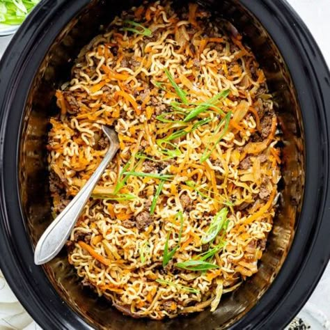 Easiest Slow Cooker Ramen Noodles (with Beef!) - Real Food Whole Life Slow Cooker Ramen, Weekly Dinner Recipes, Beef Ramen Noodle Recipes, Slow Cooker Hamburger Soup, Ramen Noodle Recipes Easy, Nutritious Vegetables, Vegetable Ramen, Slow Cooker Ground Beef, Easy Ramen