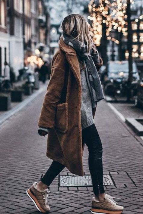 Coat Outfit Ideas For Women, Simple Winter Outfit Ideas, Cute Christmas Outfit Ideas, Sport Coat Outfit, Cute Christmas Outfit, Coat Outfit Ideas, Boho Fall Outfits, Simple Winter Outfits, Cosy Outfit