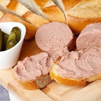 Homemade Liverwurst Recipe, Liverwurst Recipe, Deli Meat Recipes, Liver Sausage, Sausage Making Recipes, Liverwurst, Curing Meat, Meat Curing, Homemade Sausage Recipes