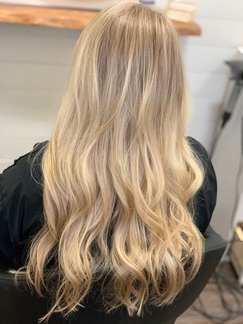 Full head of babylights with tipped out ends. Natural Level 7 Blonde Balayage, Blonde Full Head Balayage, Fullhead Highlights Blonde, Honey Blonde Hair Full Head, Full Head Blonde Balayage, Full Head Of Blonde Foils, Full Color Blonde, Full Head Babylights Blonde, Blonde Hair Full Head