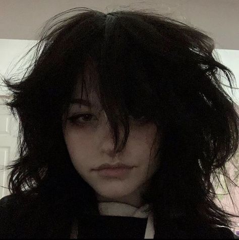 Long Messy Hair, Short Grunge Hair, Messy Hair, Gender Envy, Girl Hair, I Don't Know, Face Claims, Hair And Makeup, Hair Inspo