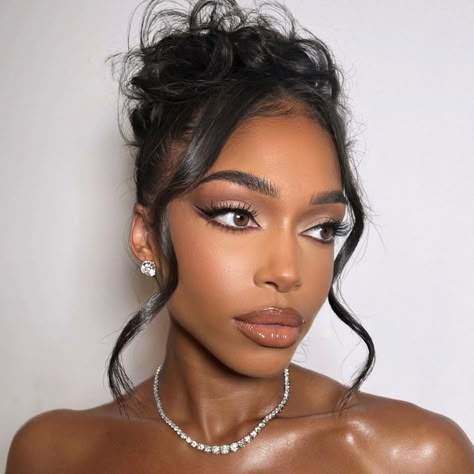 Rihanna Makeup, Date Night Makeup, Lori Harvey, Brown Skin Makeup, Glam Makeup Look, Soft Glam, Bridal Hair And Makeup, Prom Makeup, Gorgeous Makeup