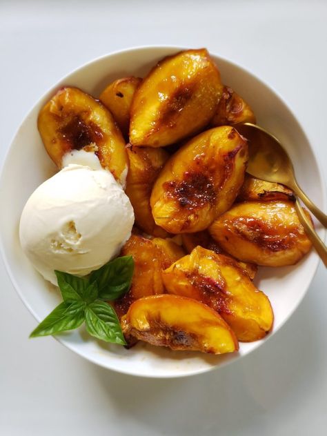 Air Fryer Grilled Peaches Peach Air Fryer, Grill Peaches, Spicy Potato Wedges, Crowd Pleasers Recipes, Missi Roti, Creative Food Ideas, Vegan Lentil Soup, Vegan Lentil, Tart Filling