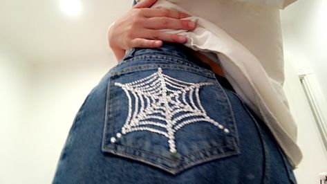 Y2k Gem Pants, Spider Jeans Diy, Badazzel Jeans Diy, Bedazzled Pants Y2k, Rhinestone Jean Pockets, Cute Jeans Y2k, Diy Rhinestone Pants, Y2k Rhinestone Jeans, Rhinestone Clothing Designs