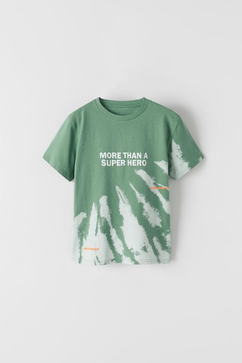 Minimal Shirt Design, Tie Dye Fashion, Trendy Shirt Designs, Tie Dye Diy, Shirt Design Inspiration, Tie Dye Shirts, Tee Shirt Designs, Boy Tees, Streetwear Tshirt