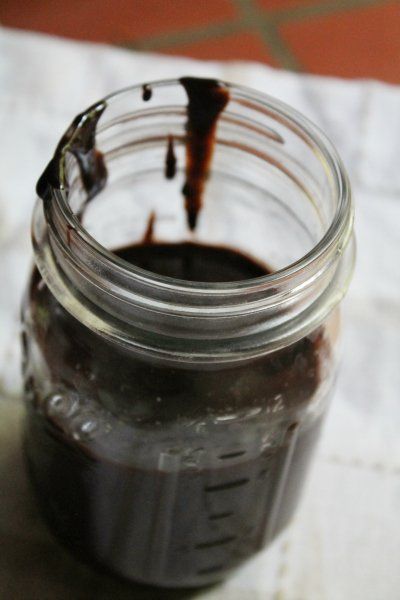 Mocha Syrup Recipe, Mocha Syrup, Mocha Sauce, Chocolate Syrup Recipes, Homemade Mocha, Homemade Chocolate Syrup, Homemade Chocolate Sauce, Chocolate Sauce Recipes, Homemade Hot Fudge