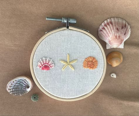 How To Embroider Sea Shells, Clam Shell Embroidery, Beachy Embroidery Patterns, Beach Hand Embroidery, Embroidery Ocean Theme, Sea Shell Embroidery Design, Shell Embroidery Pattern, Seashell Embroidery Pattern, Sea Shells Embroidery