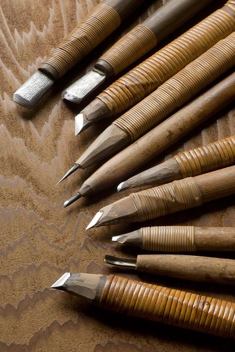 Wood Carving Art Design, Japanese Carpentry, Japanese Tools, Chinese Crafts, Vintage Hand Tools, Wood Carving For Beginners, Woodworking Saws, Woodworking Tools Workshop, Japanese Woodworking