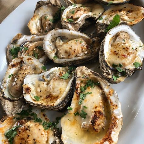 Oysters On Half Shell, Fish Casseroles, Baked Oyster Recipes, Oysters Recipes, Cooked Oysters, Smoked Oysters, Oysters Rockefeller, Grilled Oysters, Oyster Roast